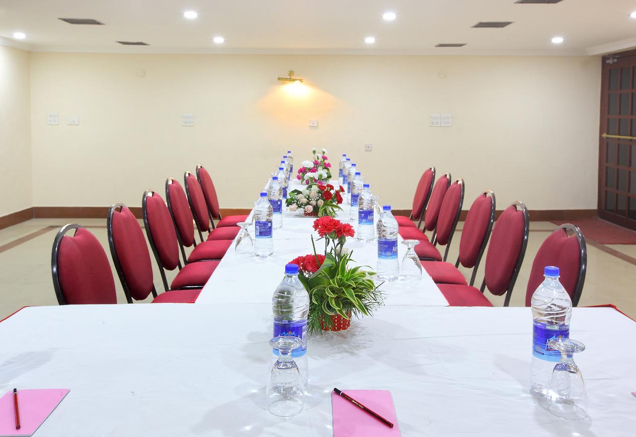 特里彻楼酒店 Thrissur 外观 照片