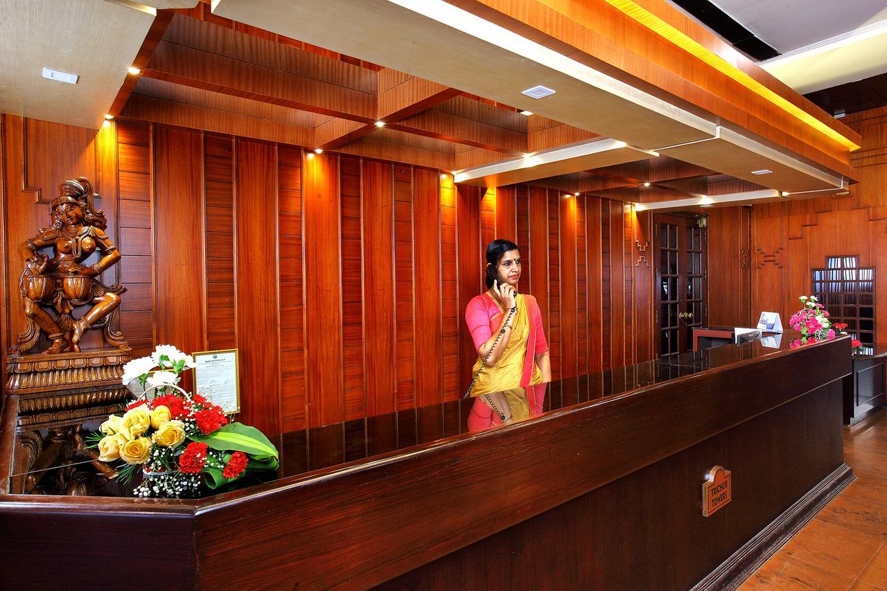 特里彻楼酒店 Thrissur 外观 照片