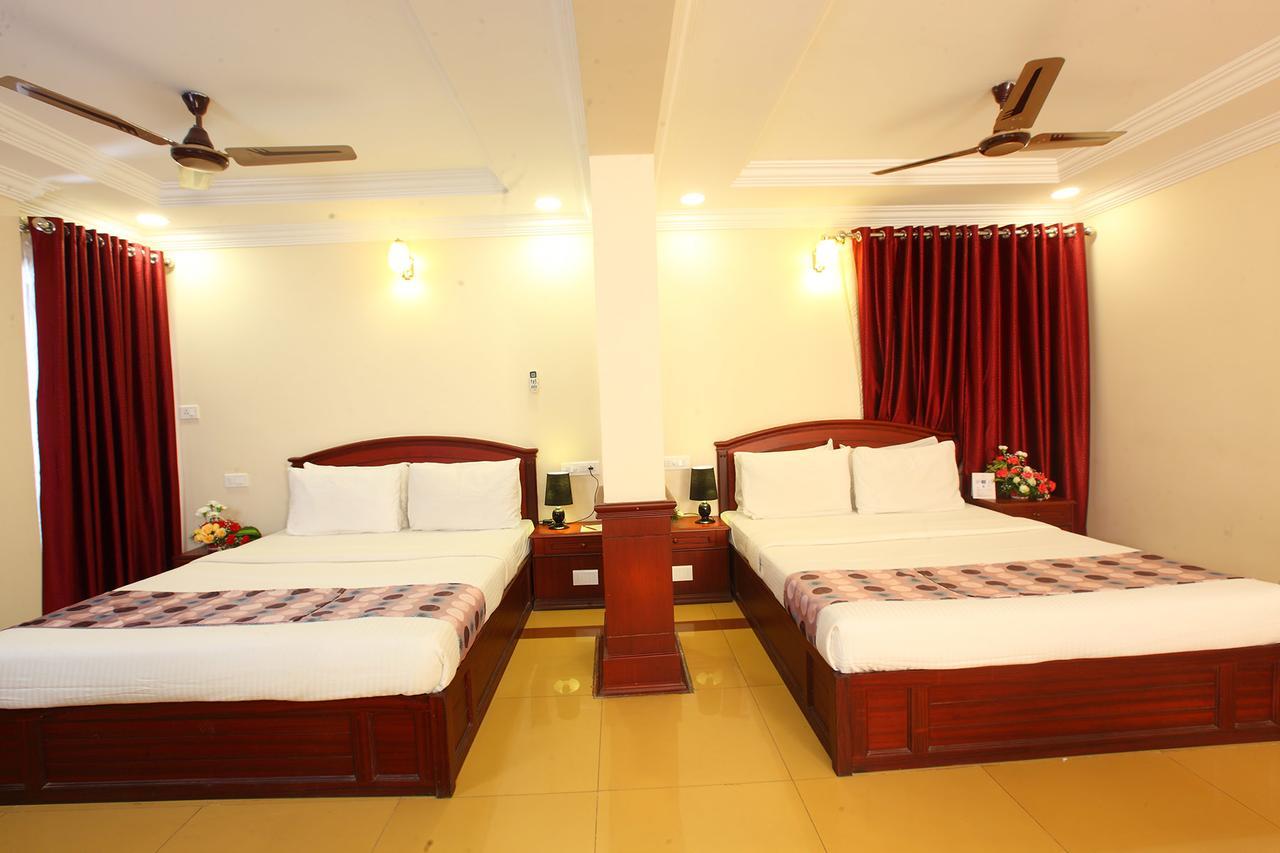 特里彻楼酒店 Thrissur 外观 照片