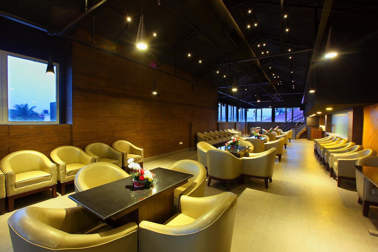 特里彻楼酒店 Thrissur 外观 照片