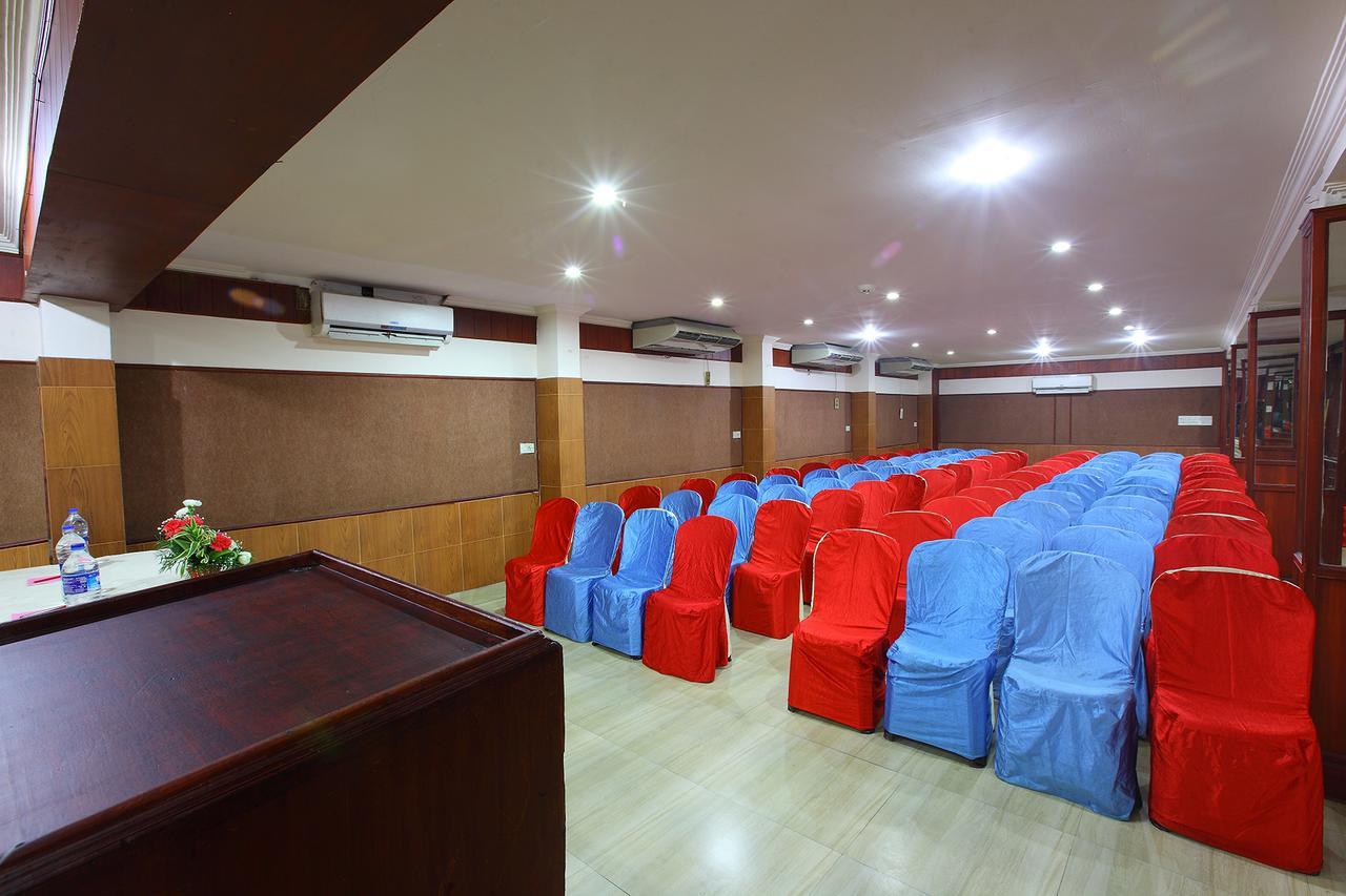 特里彻楼酒店 Thrissur 外观 照片